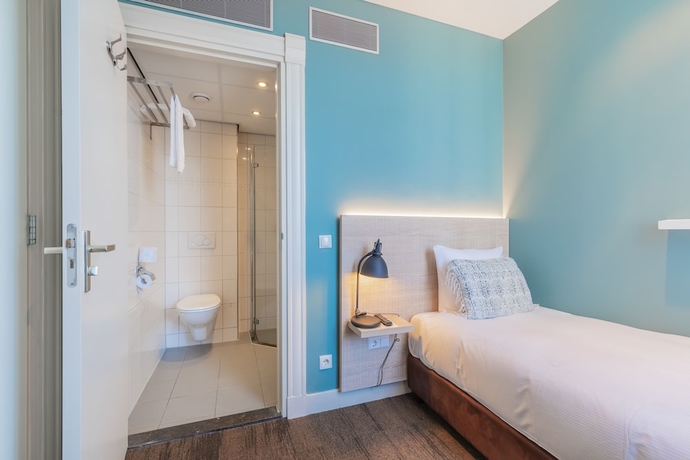 Imagen de la habitación del Hotel City Rembrandt. Foto 4