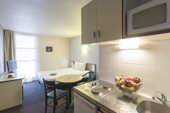 Imagen de la habitación del Hotel City Residence Nancy. Foto 13