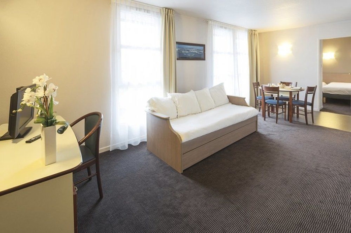 Imagen de los interiores del Hotel City Residence Nancy. Foto 16