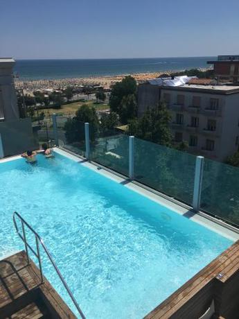 Imagen de la piscina del Hotel City, Rimini. Foto 8