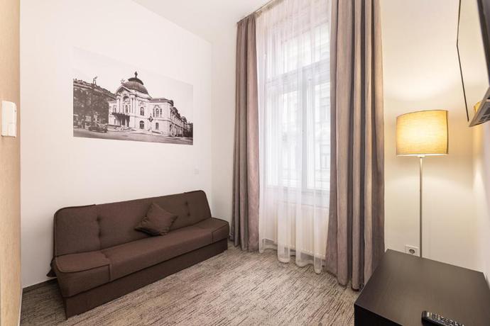 Imagen de los interiores del Hotel City Ring. Foto 18