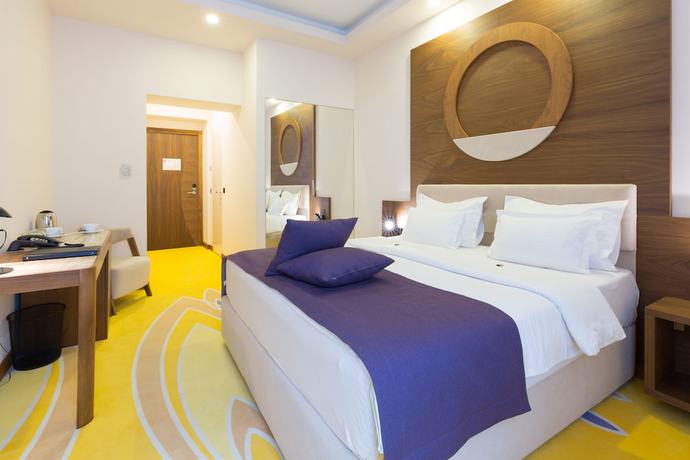 Imagen de la habitación del Hotel City Savoy. Foto 2