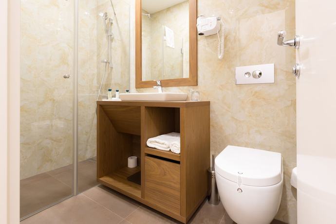 Imagen de la habitación del Hotel City Savoy. Foto 10