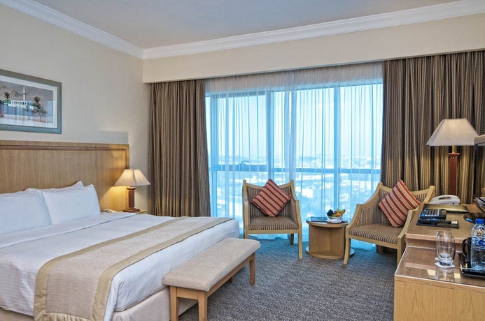 Imagen de la habitación del Hotel City Seasons Dubai Airport. Foto 7