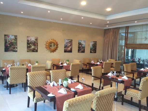 Imagen del bar/restaurante del Hotel City Seasons Dubai Airport. Foto 2