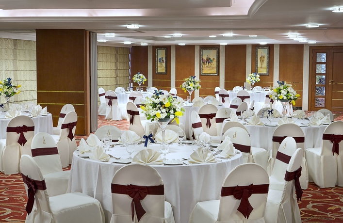 Imagen de los interiores del Hotel City Seasons Dubai Airport. Foto 14