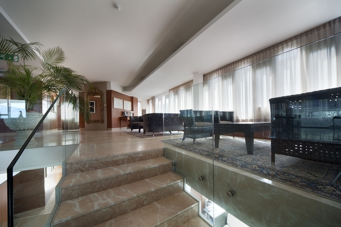 Imagen de los interiores del Hotel City, Senigallia. Foto 17