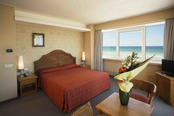 Imagen de la habitación del Hotel City, Senigallia. Foto 11