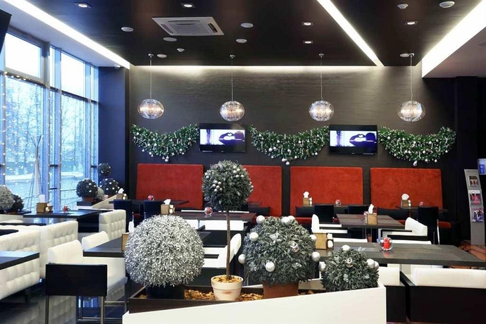 Imagen del bar/restaurante del Hotel City Sova. Foto 2