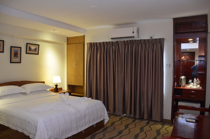 Imagen de la habitación del Hotel City Star. Foto 4