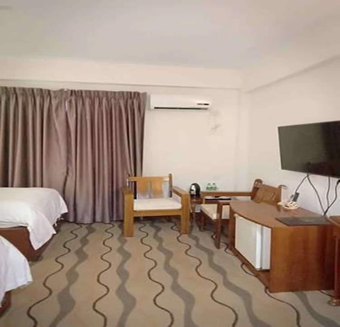 Imagen de la habitación del Hotel City Star. Foto 6
