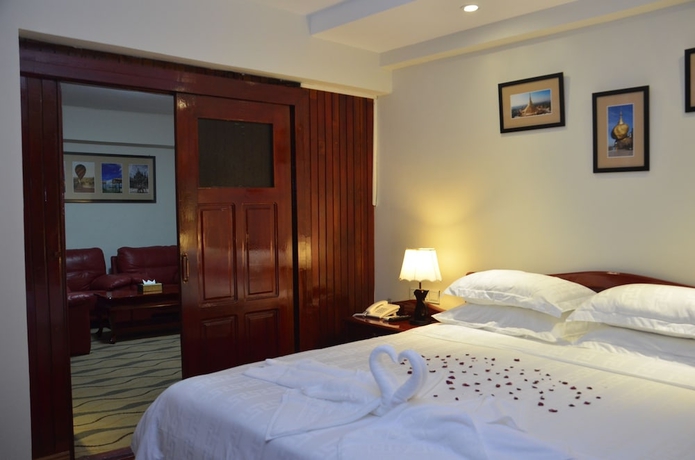 Imagen de la habitación del Hotel City Star. Foto 7