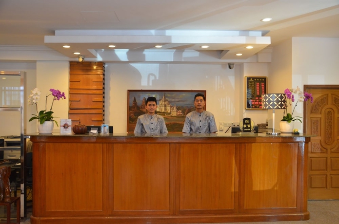 Imagen de los interiores del Hotel City Star. Foto 18