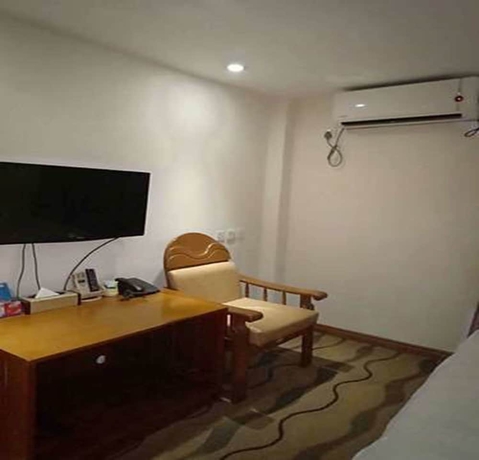 Imagen de la habitación del Hotel City Star. Foto 12