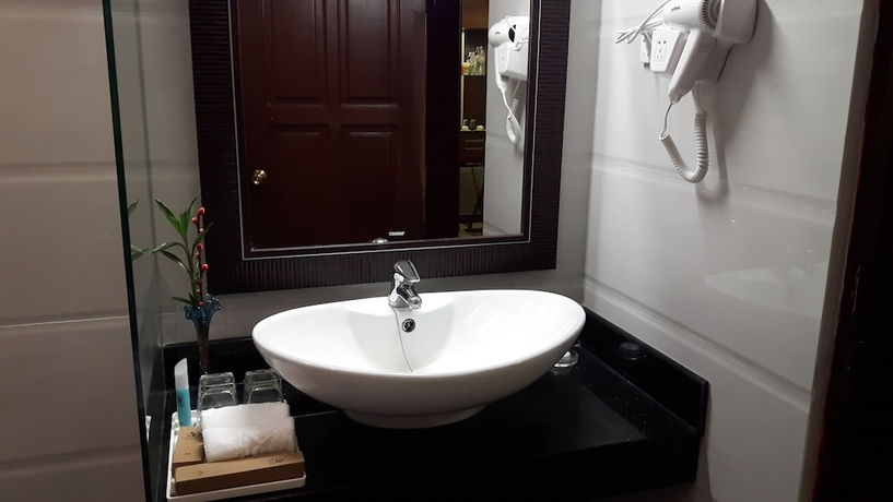 Imagen de la habitación del Hotel City Star. Foto 15