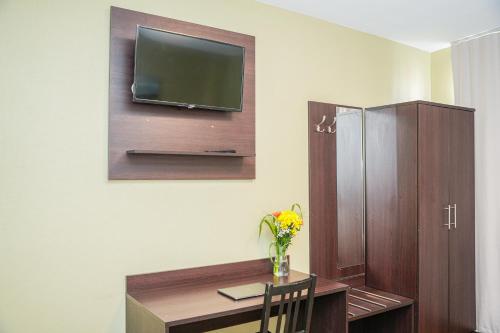 Imagen de la habitación del Hotel City Star, Frankfurt. Foto 13