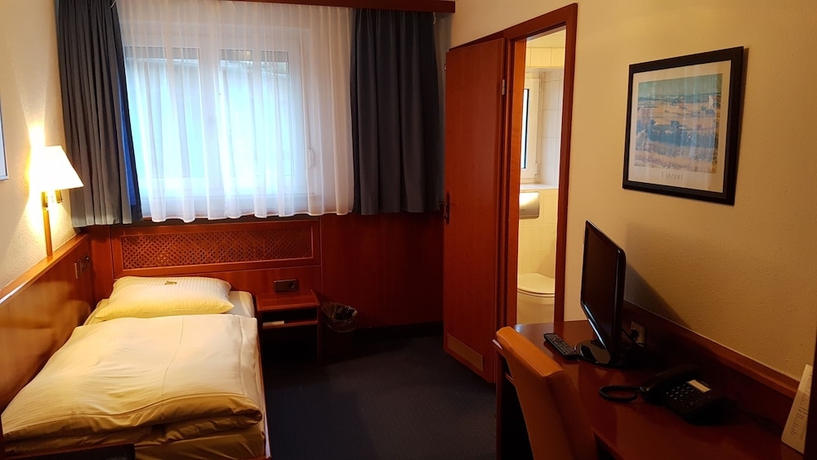 Imagen de la habitación del Hotel City Stuttgart. Foto 5