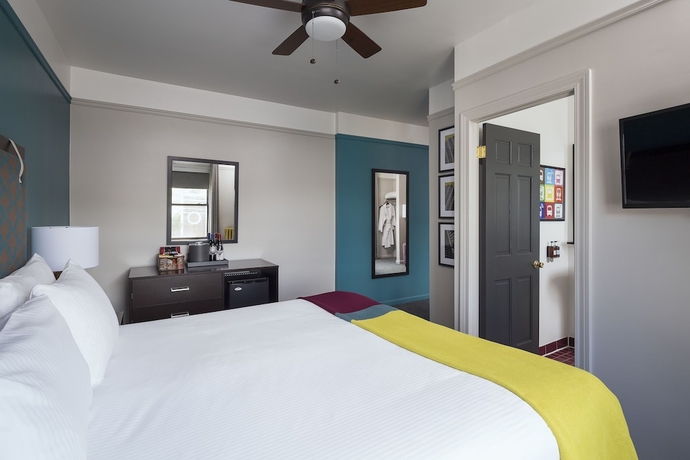 Imagen de la habitación del Hotel City Suites. Foto 6