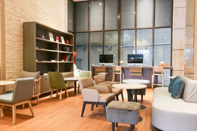 Imagen de los interiores del Hotel City Suites Taipei Nandong. Foto 17