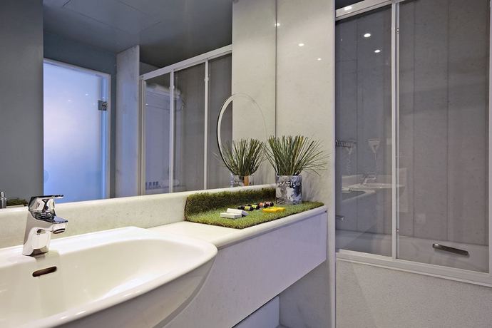 Imagen de la habitación del Hotel City Thessaloniki. Foto 8