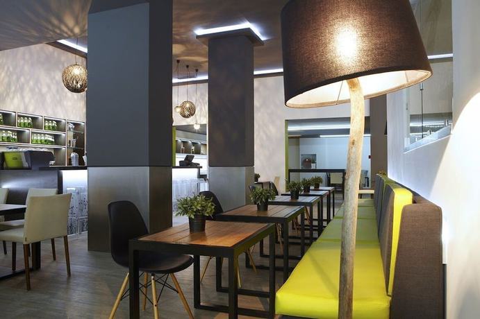 Imagen del bar/restaurante del Hotel City Thessaloniki. Foto 2