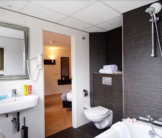 Imagen de la habitación del Hotel City Tilburg. Foto 17
