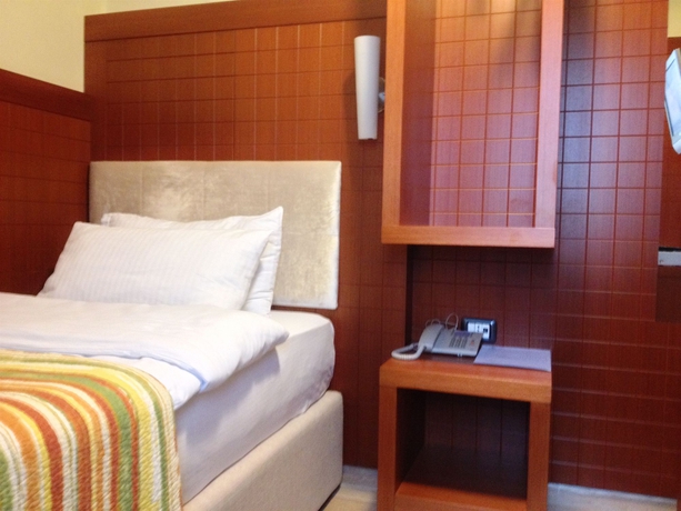 Imagen de la habitación del Hotel City Tirana. Foto 7