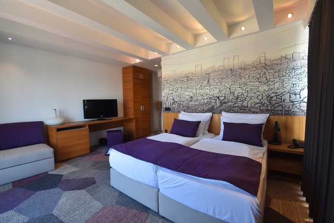 Imagen de la habitación del Hotel City View Deluxe. Foto 5