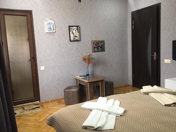 Imagen de la habitación del Hotel City, Zugdidi. Foto 16