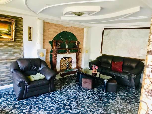 Imagen de los interiores del Hotel City, Zugdidi. Foto 20