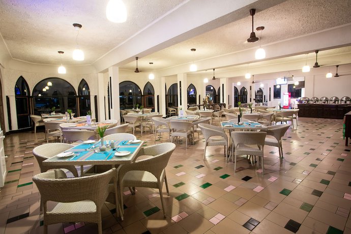 Imagen del bar/restaurante del Hotel CityBlue Creekside Hotel and Suites, Mombasa. Foto 3