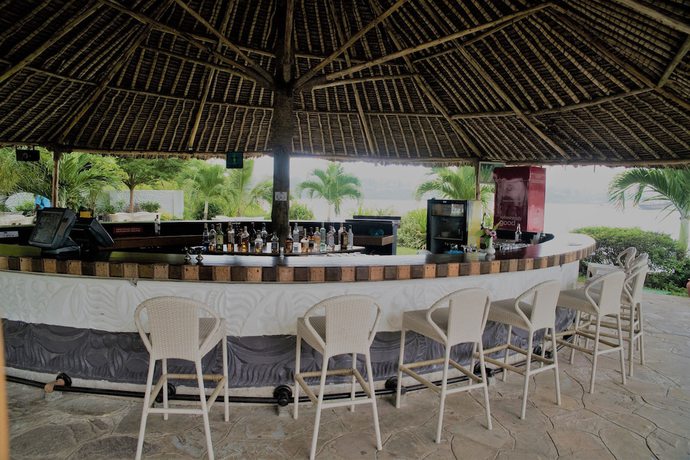 Imagen de la piscina del Hotel CityBlue Creekside Hotel and Suites, Mombasa. Foto 18