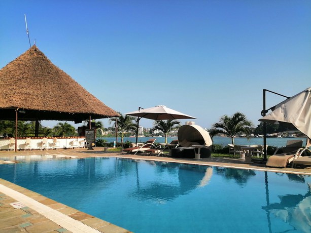 Imagen de la piscina del Hotel CityBlue Creekside Hotel and Suites, Mombasa. Foto 19