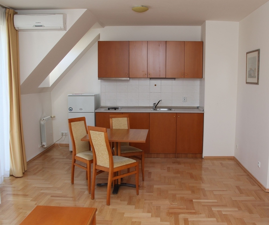 Imagen de la habitación del Hotel CityResidence Aparthotel. Foto 6