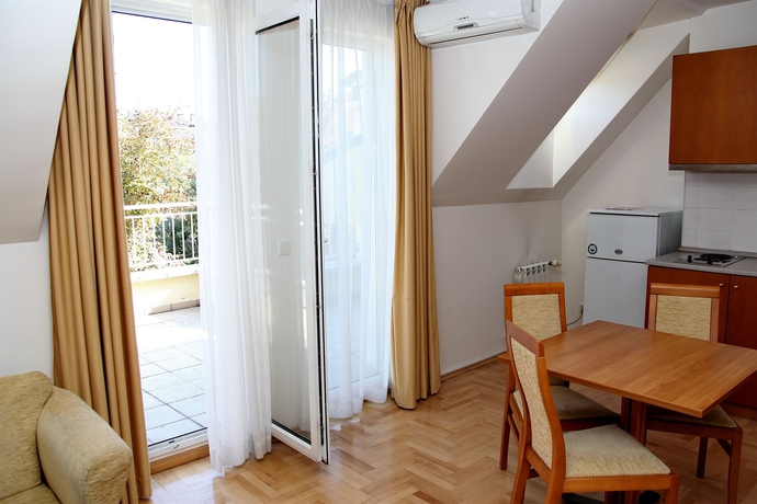 Imagen de los interiores del Hotel CityResidence Aparthotel. Foto 10