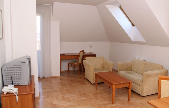 Imagen de los interiores del Hotel CityResidence Aparthotel. Foto 12