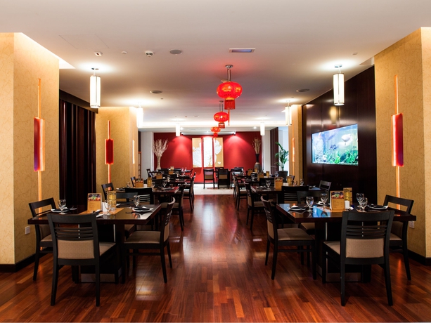 Imagen del bar/restaurante del Hotel Citymax Bur Dubai. Foto 8