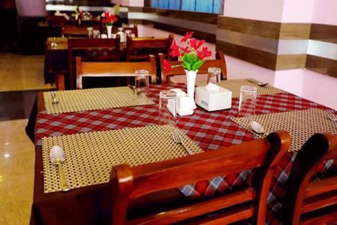 Imagen del bar/restaurante del Hotel Citymax International. Foto 6