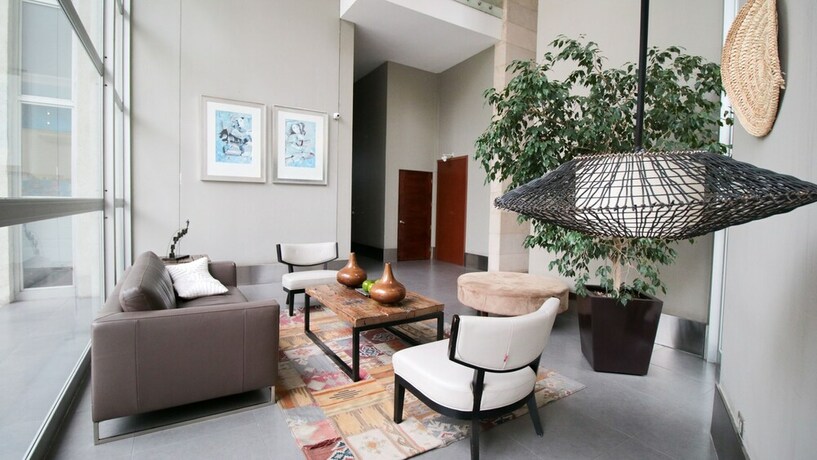 Imagen de los interiores del Hotel Cityrentals. Foto 29