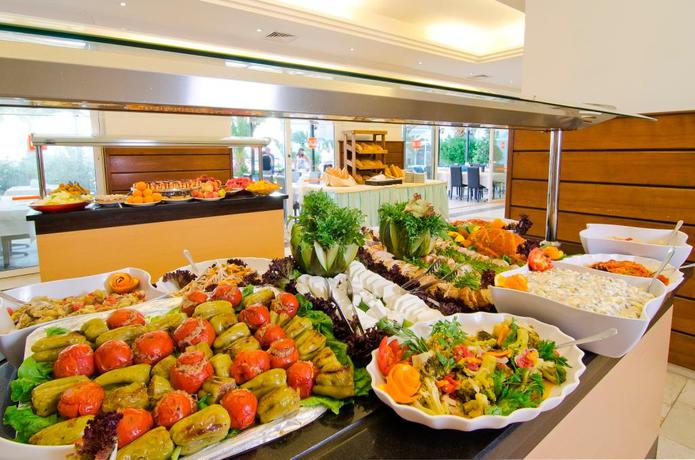 Imagen del bar/restaurante del Hotel City's Hill. Foto 17