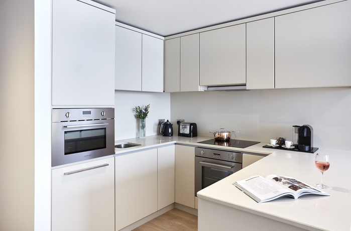 Imagen de la habitación del Hotel Citysuites. Foto 6