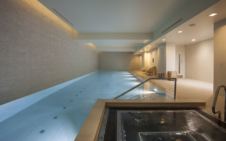 Imagen de la piscina del Hotel Citysuites. Foto 19