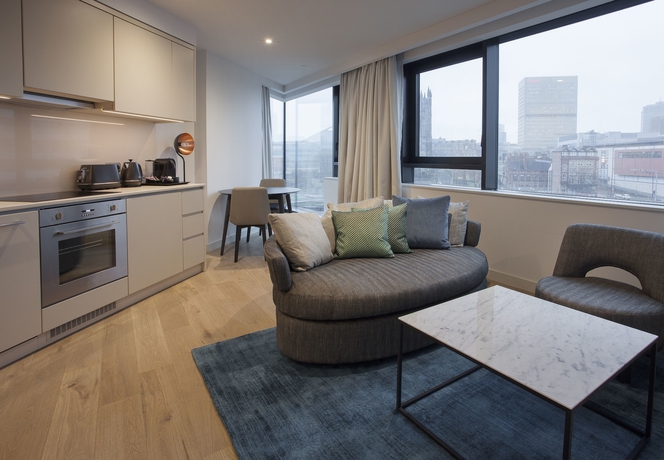 Imagen de los interiores del Hotel Citysuites. Foto 17