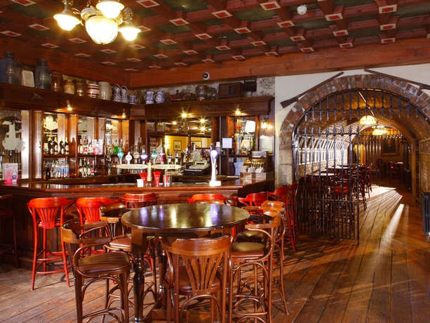 Imagen del bar/restaurante del Hotel Citywest. Foto 5