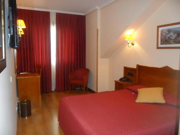 Imagen de la habitación del Hotel Ciudad Cangas De Onis. Foto 11