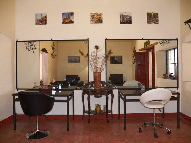 Imagen de los interiores del Hotel Ciudad Condal, Antigua Guatemala. Foto 5