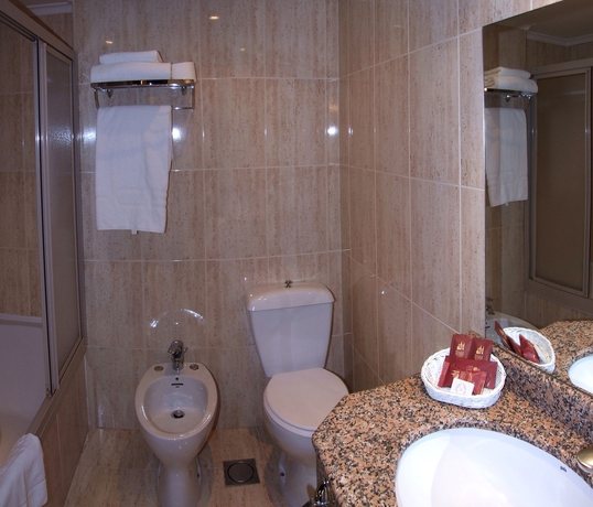 Imagen de la habitación del Hotel Ciudad De Burgos. Foto 9