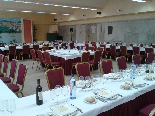 Imagen del bar/restaurante del Hotel Ciudad De Burgos. Foto 4