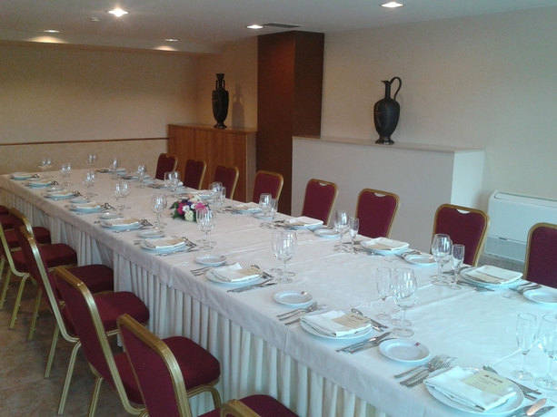 Imagen de los interiores del Hotel Ciudad De Burgos. Foto 15