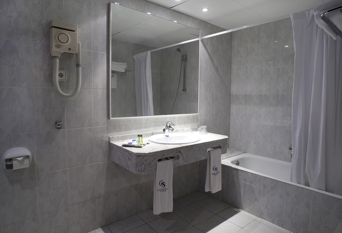 Imagen de la habitación del Hotel Ciudad De Castelldefels. Foto 1